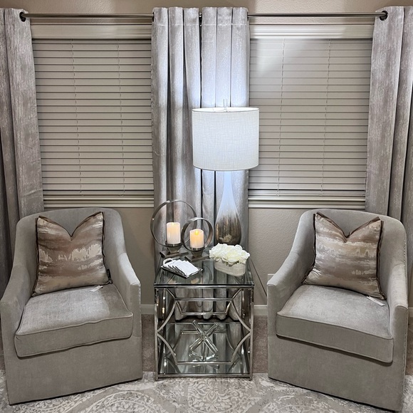 1-NWT CELEBRITY HOME MARBLED DECORATIVE PILLOWS (Read description for details) - Picture 3 of 17